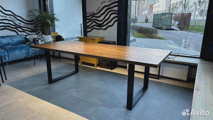 Стол дубовый, металлическое подстолье. Размер XL
