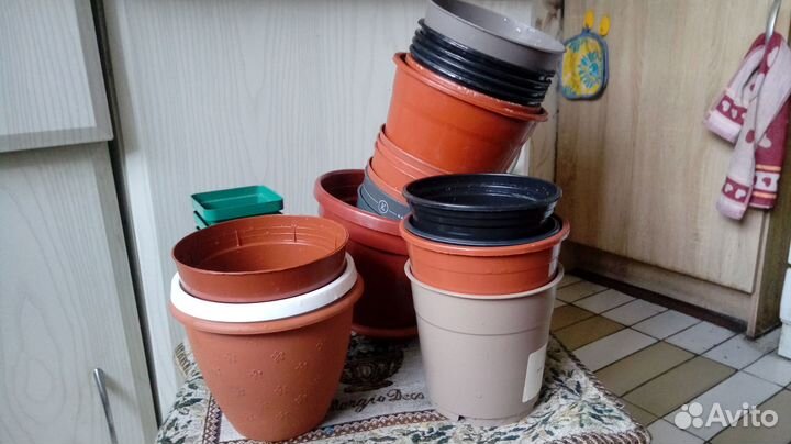 Горшки для цветов пластиковые
