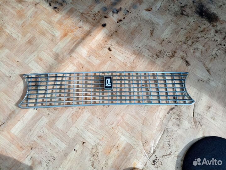 Передняя решетка ваз 2101