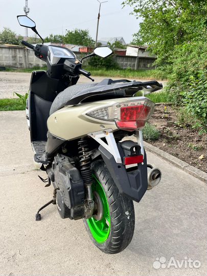Скутер Омакс 150
