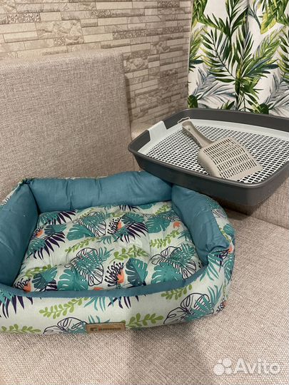 Лежанка для кошек и собак + туалет для кошки