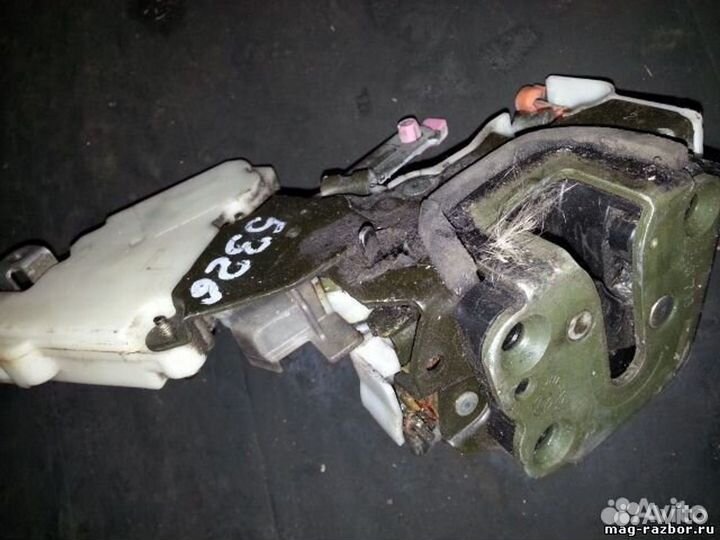 Замок двери Nissan Cube задний правый