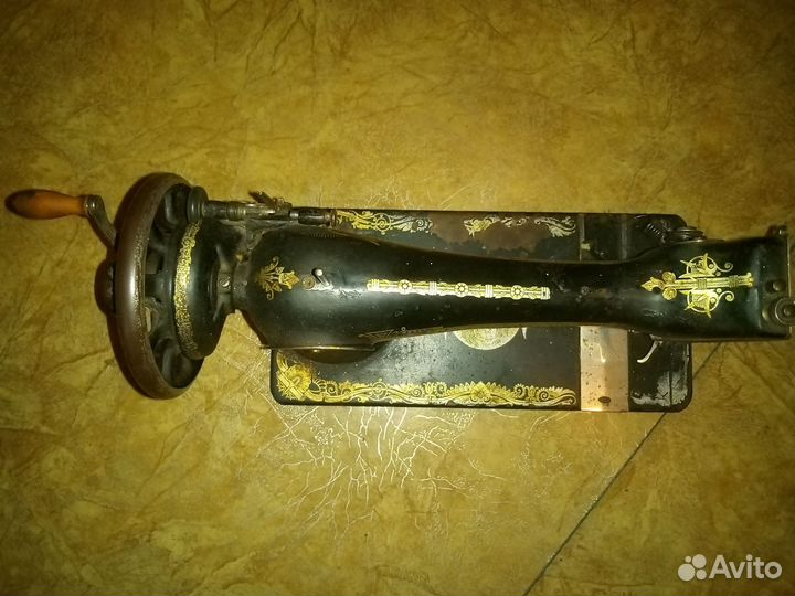 Продам швейную машинку СССР