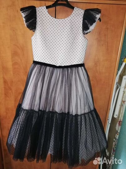 Нарядное платье для девочки 140 146