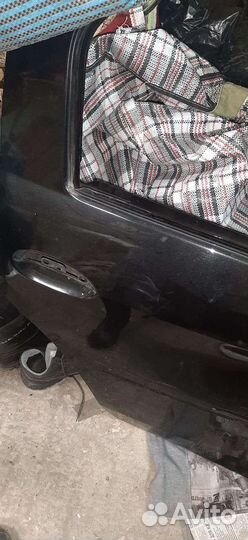 Продам дверь рено логан