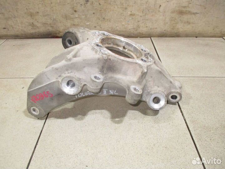 Кулак поворотный задний левый VW Touareg 2 (7P)