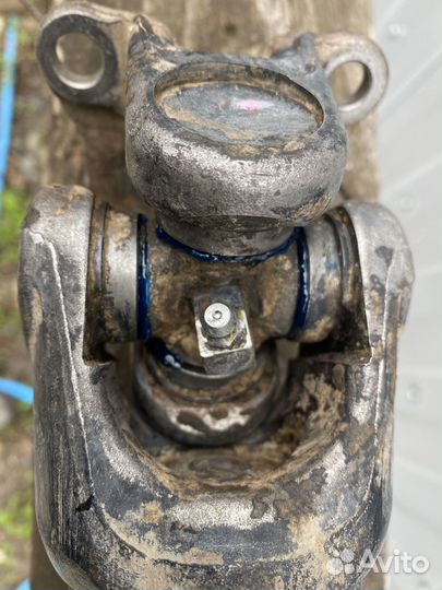 Карданный вал передний на LC 200