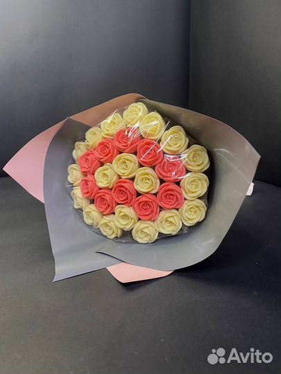 Букет - 29 Роз из Белого Шоколада