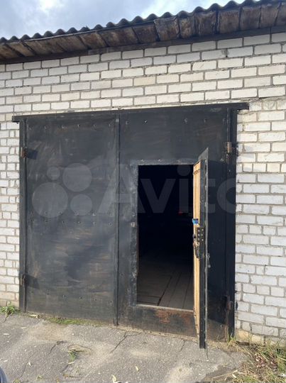Гараж, > 30 м²