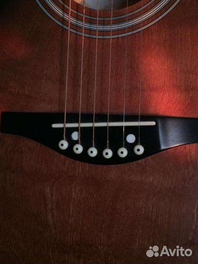 Акустическая гитара