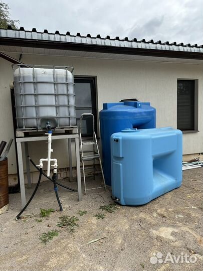 Бак для воды пластиковый 1100л