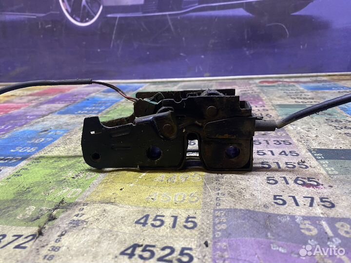 Замок капота на skoda octavia a5