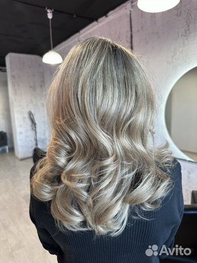 Окрашивание волос, стрижка