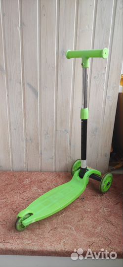 Самокат детский со светящимися колёсами