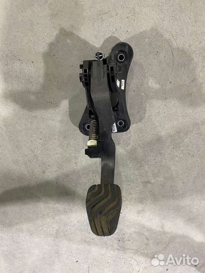 Педаль сцепления Renault Arkana