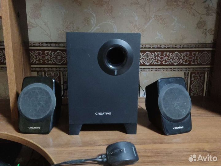 Сабвуфер + колонки creative a120