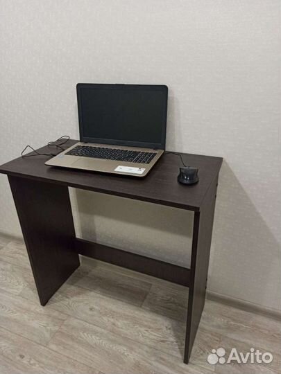 Стол письменный мини, для ноутбука