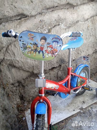 Велосипед детский,колеса 12 дюймов(30,48см)