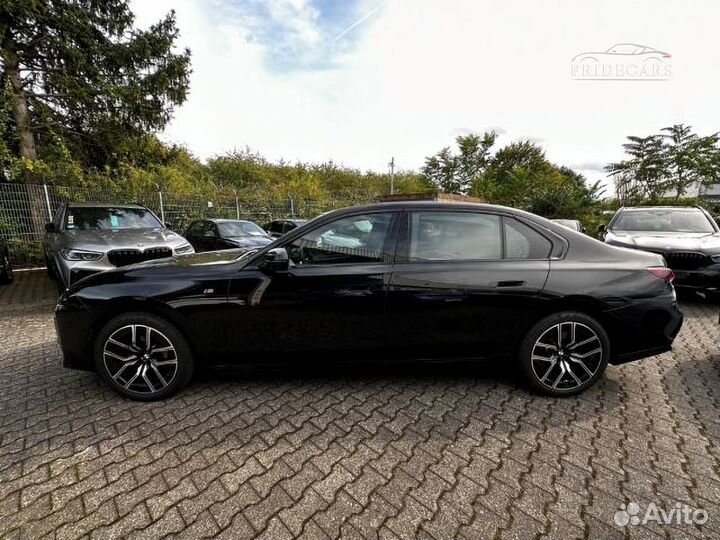 BMW 7 серия 3.0 AT, 2023, 26 894 км