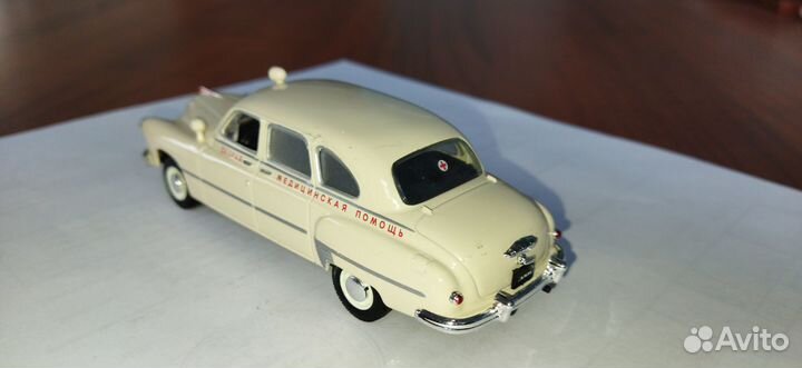 Модель зим-12А Скорая DeAgostini 1/43