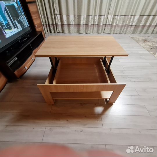 Журнальный столик