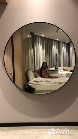 Круглое зеркало
