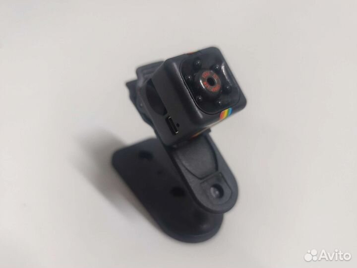 Кронштейн с прищепкой для регистратора SQ11