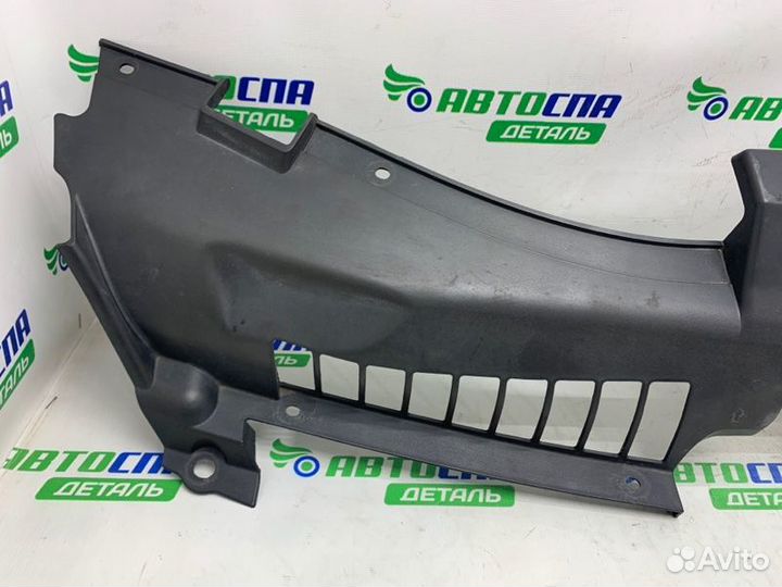 Накладка замка капота передняя Opel Antara