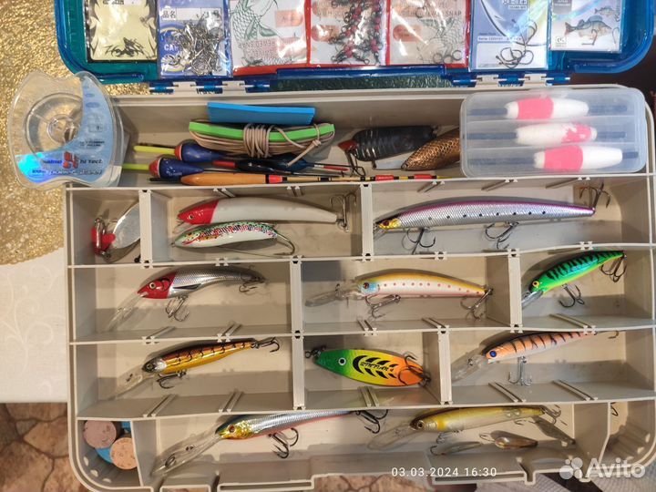 Ящик рыболовный plano с различными снастями