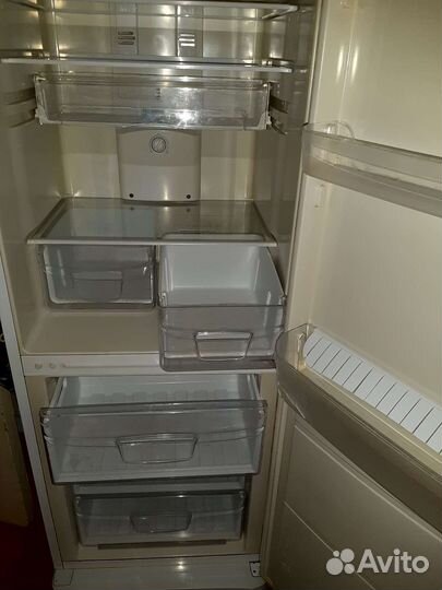 Холодильник indesit