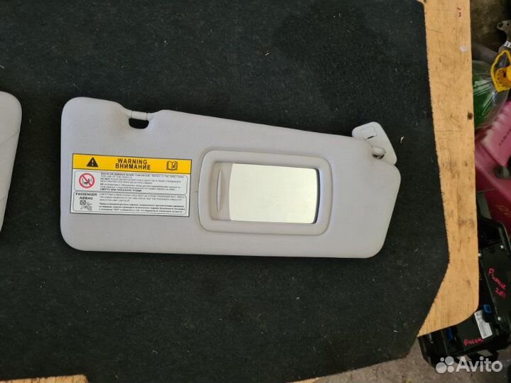 Козырек солнцезащитный Renault Fluence седан M4R