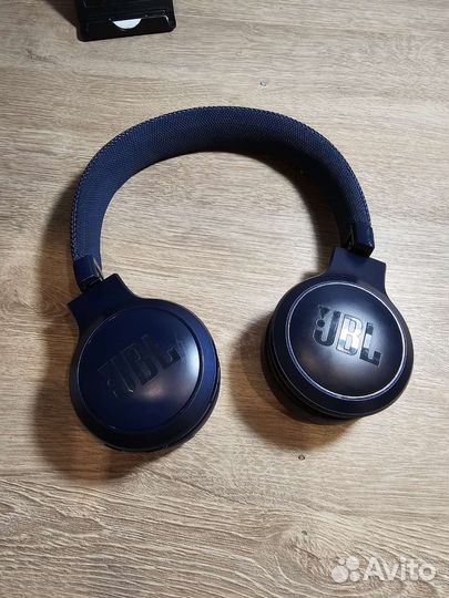 Беспроводные наушники jbl live400bt