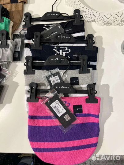 Опт. Шапки John Richmond