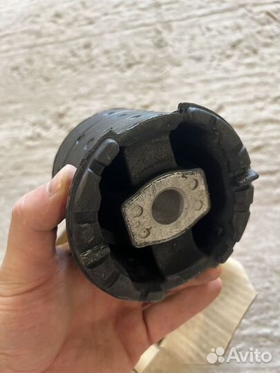 Сайлентблок BMW x5 e53