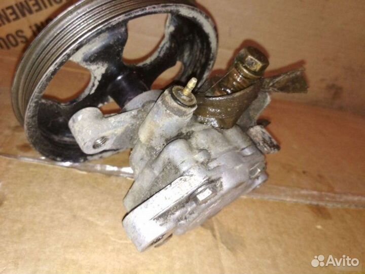 Насос гур Mitsubishi Carisma 1 седан 4G92 1.6 2002