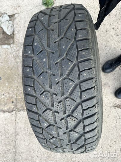 Kormoran Stud 265/65 R17