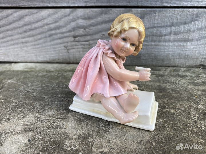 Германия. Фарфоровая статуэтка 