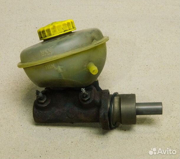 Цилиндр тормозной главный Audi 80 B3