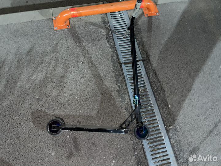 Трюковой самокатReaction stunt4.0