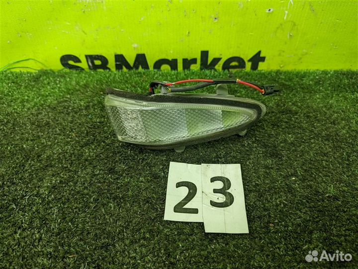 Повторитель в зеркало передний правый Mitsubishi