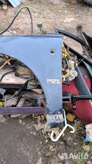 Крыло переднее левое Audi A4B5 дорестайлинг