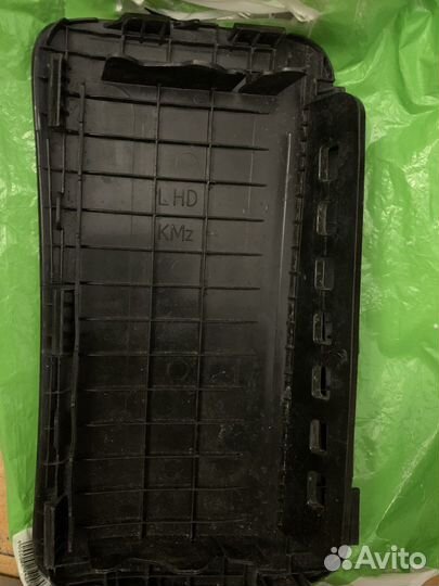 Накладка в торпедо заглушка kia sportage 2