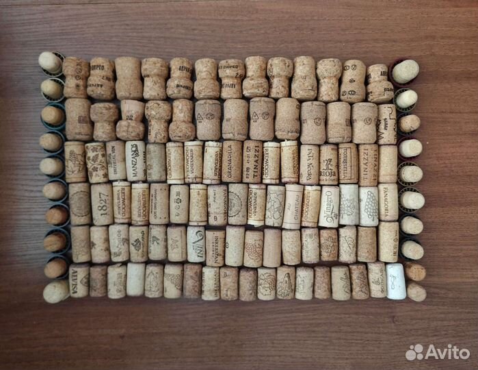 Пробки корковые из-под вина и шампанского