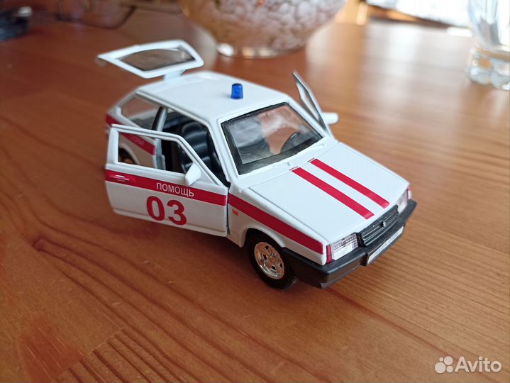 Модель автомобиля Лада 2108 скорая помощь
