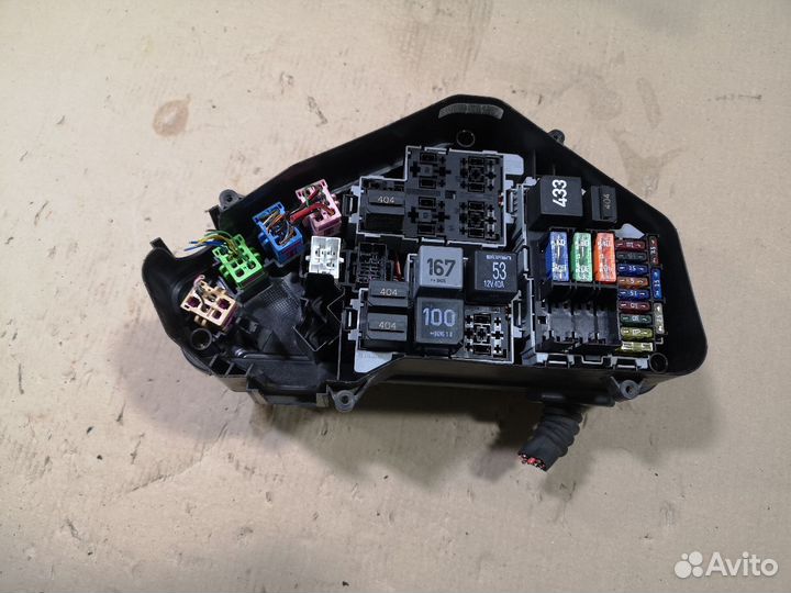 Блок предохранителей Volkswagen Touareg 7laag1