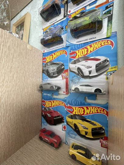 Коллекция машинок hot wheels gt - r (r35)
