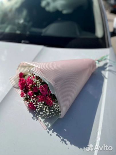 Букет из кустовых роз