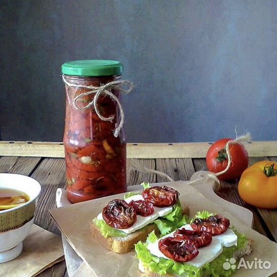 Вяленые помидоры, сливы и болгарский перец