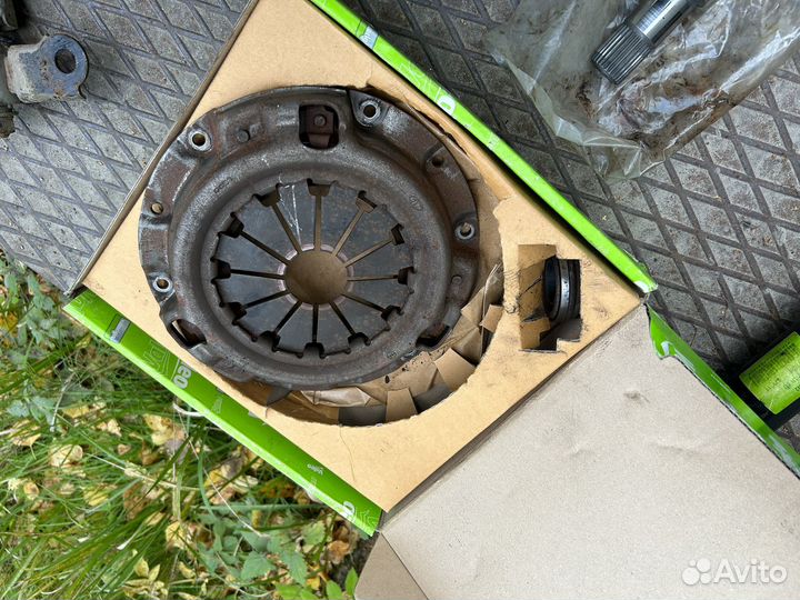 Запчасти на kia spectra