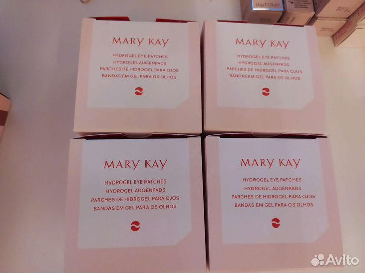 Тушь, патчи и жидкость Mary Kay